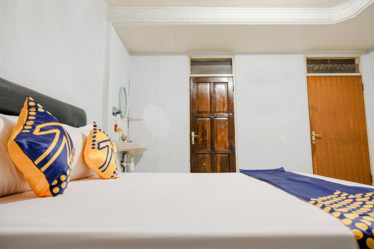 Hotel Spot On 2271 Nabila O Family Malang