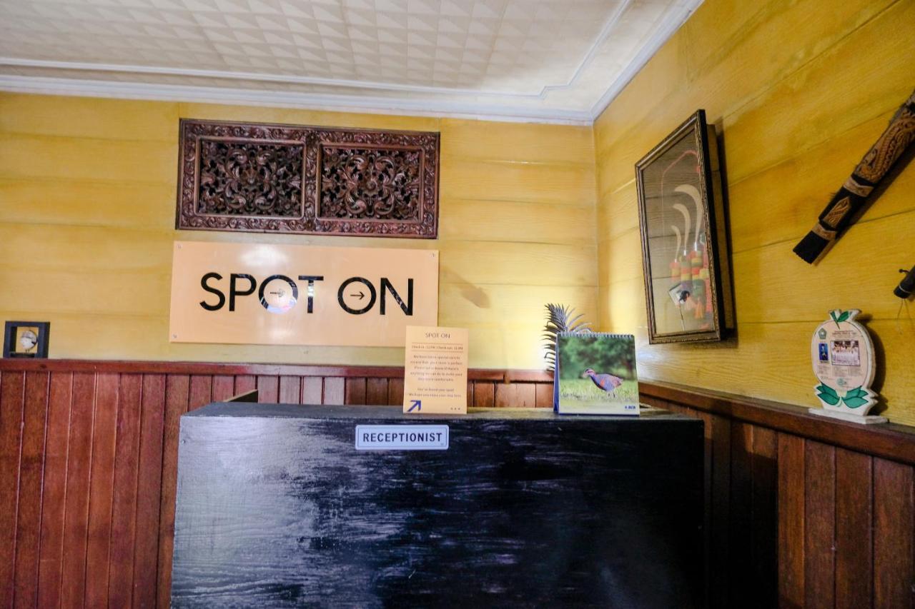 Spot On 2271 Nabila O Family Hotel